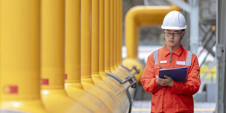 Demanda de GNL crecerá 60% hasta 2024 por crecimiento económico asiático: GNL Outlook 205 de Shell