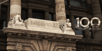 Junta de Gobierno del Banxico acuerda en forma unánime bajar a 9.00% tasa de interés de referencia