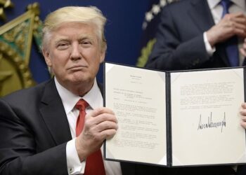 Trump implementa aranceles del 25% a México y Canadá, para combatir narcotráfico y la migración ilegal