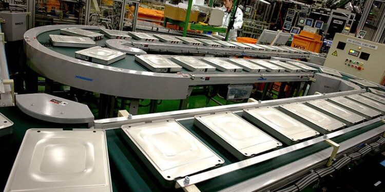 Mercado de baterías: precios caen 30%; China domina, pero EEUU y Europa quieren su rebanada