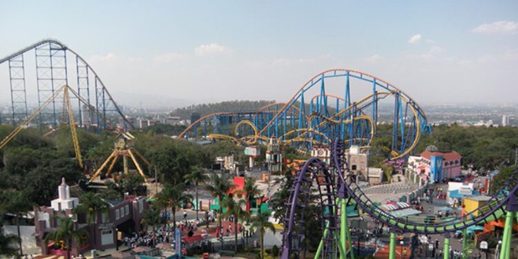 ix Flags México anuncia la transformación tecnológica de sus parques temáticos en alianza comercial con Fiserv y FreedomPay