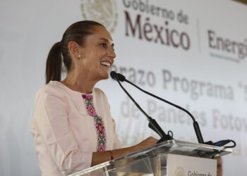 Claudia Sheinbaum lanza programa Sol del Norte; arranca con 5,000 paneles en Mexicali, Baja California