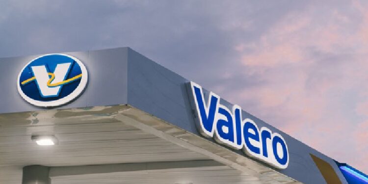 SAT notifica a Valero que no podrá importar combustibles hasta nuevo aviso