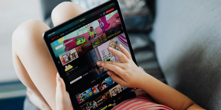 Ciberataques disfrazados de Disney, LEGO y MrBeast aumentan 38% en un año