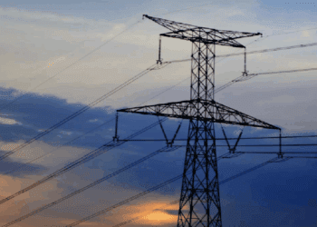 Generación de electricidad en ALC crece 8% mensual en marzo ; se cae la producción eólica e hidráulica: OLADE