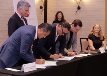 Solfium y el Gobierno de Jalisco firman convenio para impulsar la adopción de energía solar