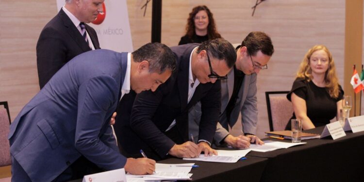 Solfium y el Gobierno de Jalisco firman convenio para impulsar la adopción de energía solar