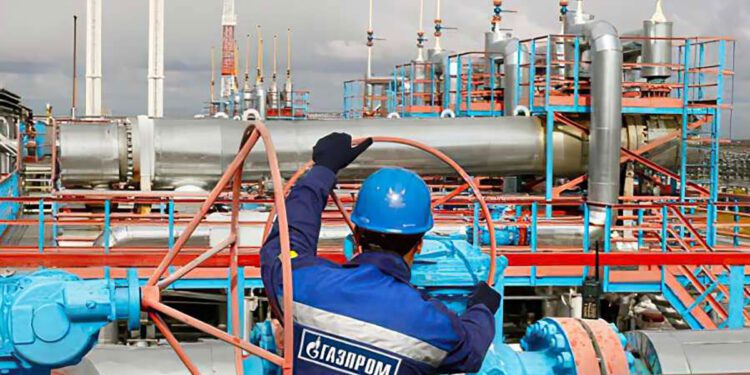 Las exportaciones de petróleo de Rusia cambian de ruta hacia China e India