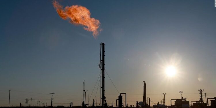 Mayor presión sobre los precios del gas natural en Estados Unidos: Wood Mackenzie