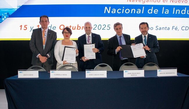 Profepa y ANIQ firman convenio para fortalecer la verificación ambiental en el comercio exterior de sustancias químicas