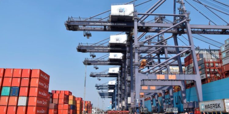  Exportaciones de equipo de computación, comunicación, medición  y de otros equipos electrónicos crecen 51.4% en el segundo trimestre de 2025