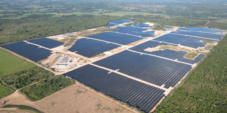 Arranca el Cotoperí Solar, el mayor complejo fotovoltaico de Centroamérica y el Caribe