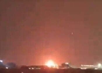 Precio del petróleo hasta 111 dólares por ataques a infraestructura energética del Medio Oriente