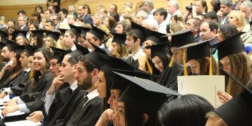 ¿Cómo están financiando hoy los mexicanos sus estudios?
