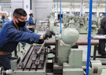 Tres de cada 10 dólares que se exportan de México salen de Chihuahua y Jalisco