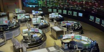 Nueva York importa más electricidad de Canadá tras la inauguración de la línea de transmisión de alta tensión