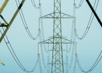 Conflicto en Oriente Medio hacen más rentables energías renovables: ahorros de 480 mil millones de dólares en costes de combustibles fósiles.