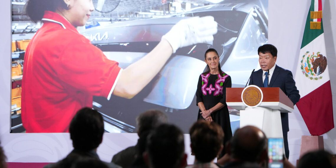 Kia México anuncia inversión de 649 mdd para nueva planta; Plan México suma inversiones por 404mdd